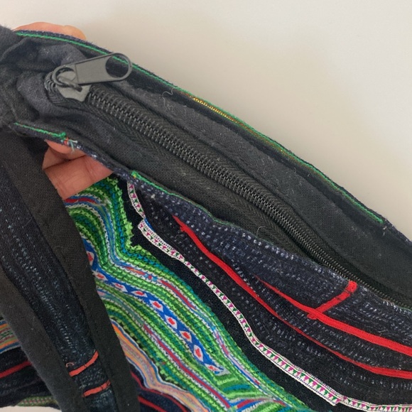 Colourful ethnic crossbody bag with zipper - Picture 5 of 10